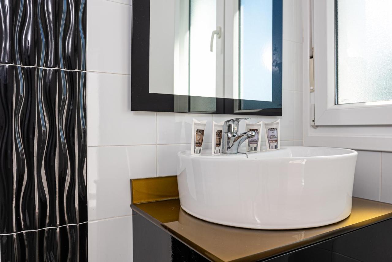 קוניל דה לה פרונטרה Apartamentos Turisticos La Boutique Del Mar מראה חיצוני תמונה